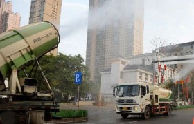 臺江霧炮車齊“亮相”，街頭上演聯(lián)防聯(lián)控“疫情戰(zhàn)”